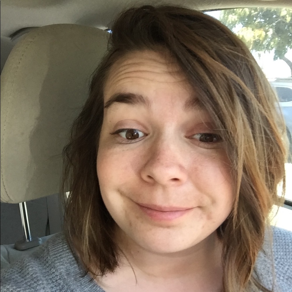 Meet your Posher, Caitlyn